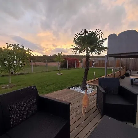 Lägenhet 100m2, Independant Dans Notre Maison *