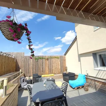 Daire 100m2, Independant Dans Notre Maison Garennes-sur-Eure