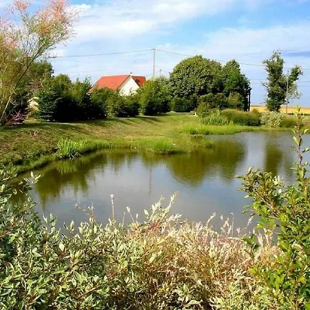 100m2, Independant Dans Notre Maison Lägenhet Garennes-sur-Eure