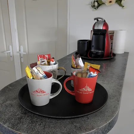 Lägenhet 100m2, Independant Dans Notre Maison Garennes-sur-Eure