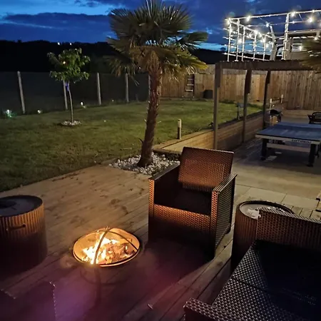 Apartment 100m2, Independant Dans Notre Maison *