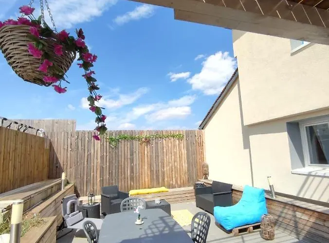 Apartment 100m2, Independant Dans Notre Maison Garennes-sur-Eure